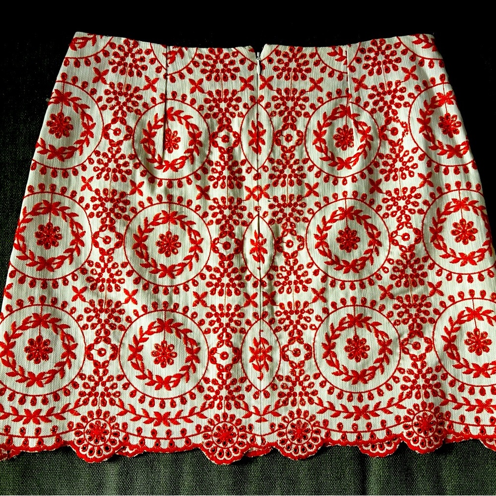 Loft mini skirt, size 8. New , never worn.